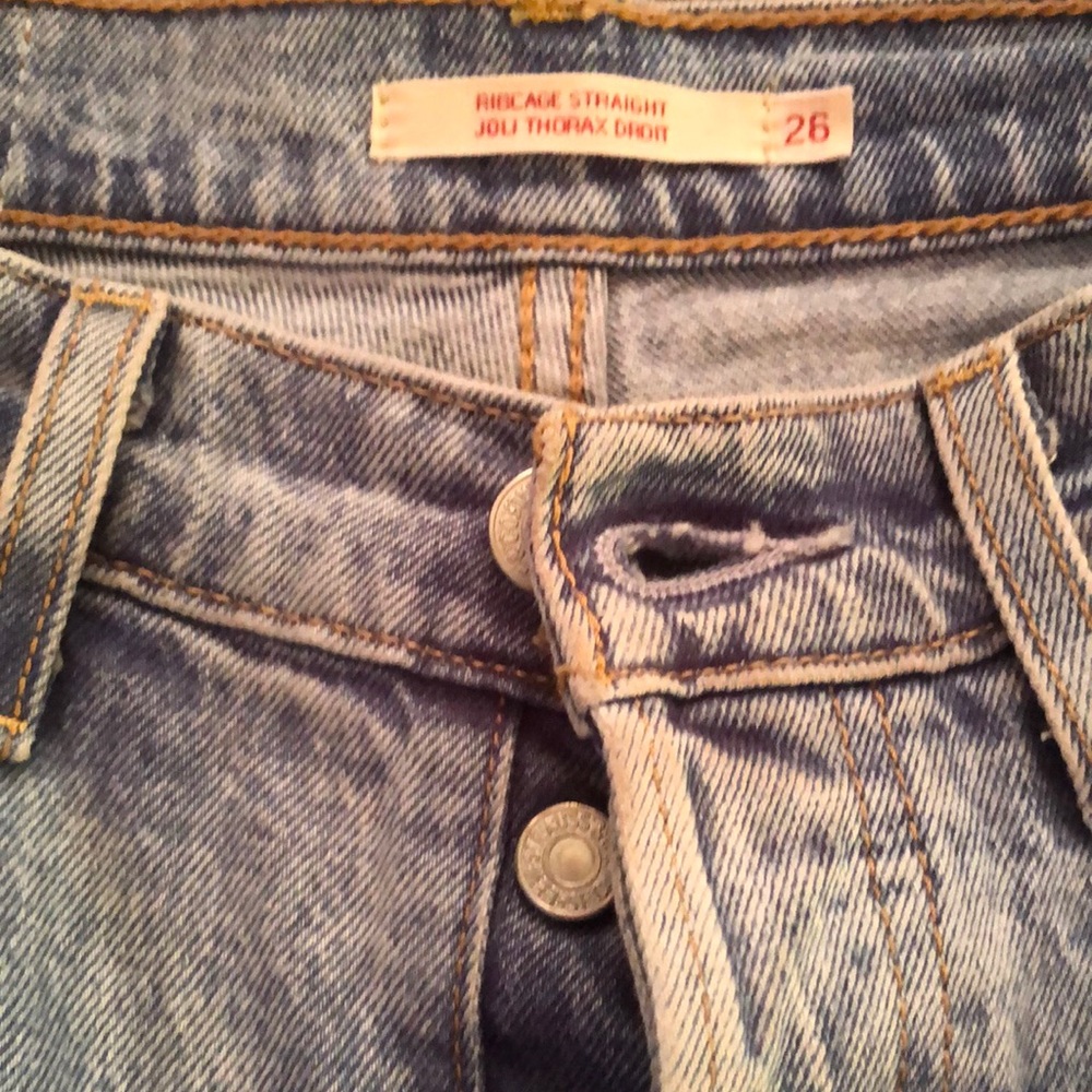 Levi’s Ribcage Straight Cropped